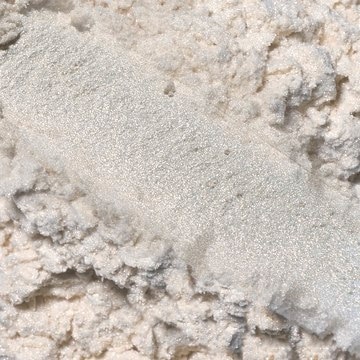Candurin&#174; Red Shimmer interference, red, 10-60&#160;&#956;m particle size distribution